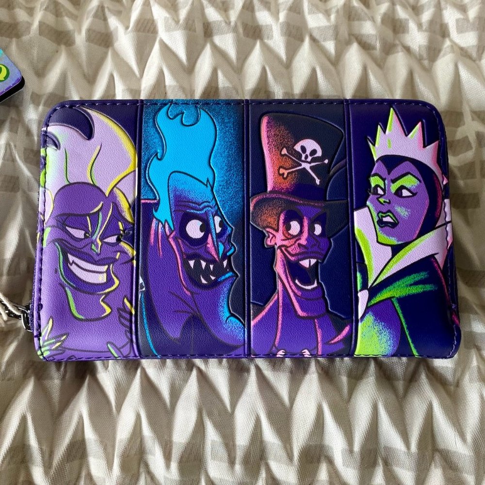 LOUNGEFLY DISNEY Villains in the Dark Zip Around Wallet. NWT.